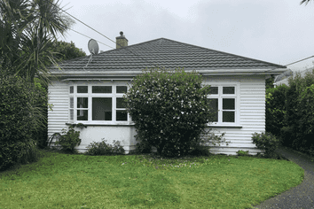 24 Izard Road, Khandallah