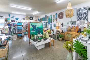 ‘STAR GALLERY’  -  BUSINESS