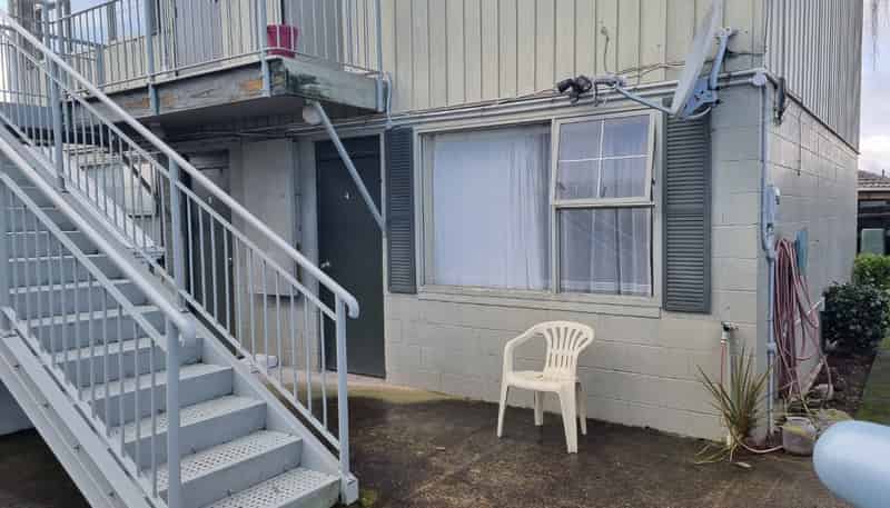 4/10 Eason Street, Victoria