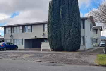 4/10 Eason Street, Victoria