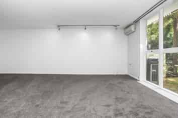 2/123 Owens Road, Epsom