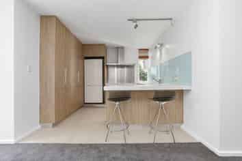 2/123 Owens Road, Epsom