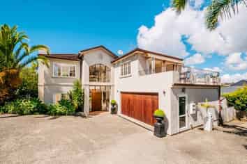 7a Cliff Road, Torbay