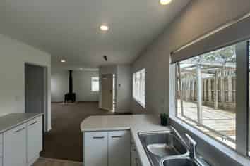 11 Mably Court, Stanmore Bay