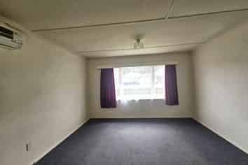 33 Main Road, Wainuiomata