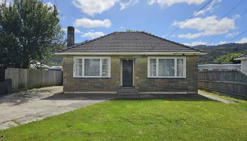 33 Main Road, Wainuiomata