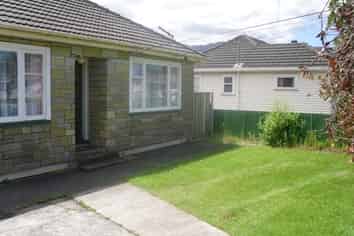 33 Main Road, Wainuiomata