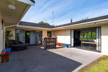 2062 South Road, Otakeho