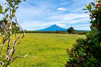 2062 South Road, Otakeho