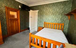 Room 4/ 21 London Street, Dunedin Central