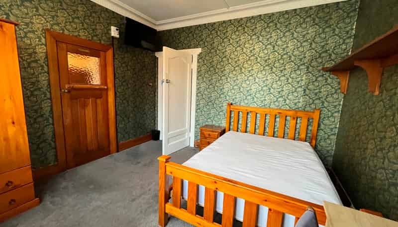 Room 4/ 21 London Street, Dunedin Central