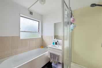 1/138  Richardson Rd, Mount Albert