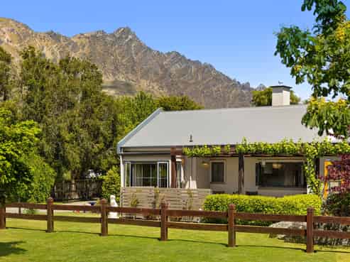 15 Wellswood Way, Lower Shotover