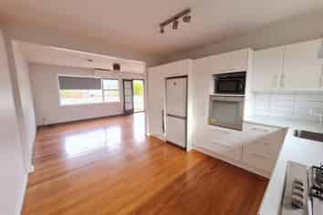 1/28 Aikmans Road, Merivale