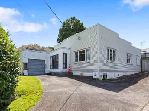 37 Paine Street, Judea