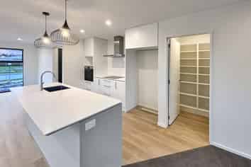 8 Scots Drive, Rolleston