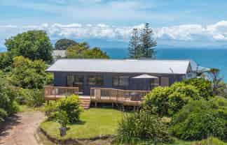 21 Tiri Road, Oneroa
