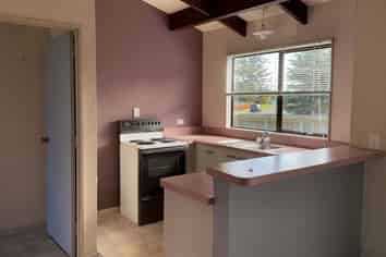 76 Treadwell Street, Springvale