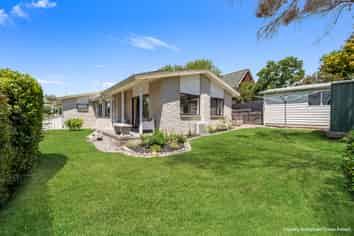 2/24 Durham Drive, Havelock North