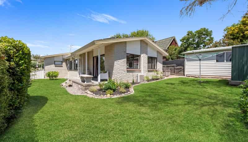 2/24 Durham Drive, Havelock North