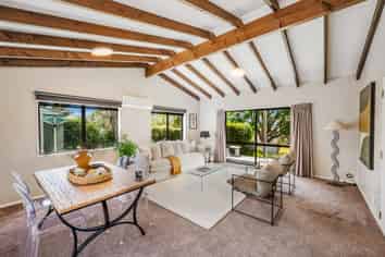 2/24 Durham Drive, Havelock North