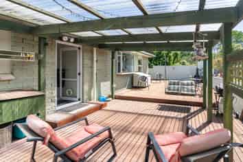 8 Boscobel Lane, Tawa