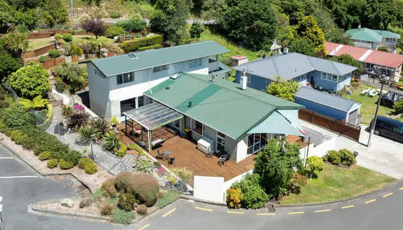 8 Boscobel Lane, Tawa