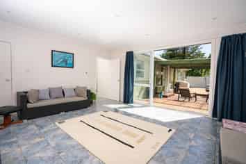 8 Boscobel Lane, Tawa