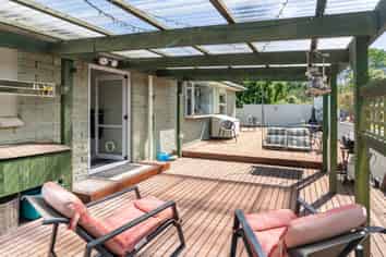 8 Boscobel Lane, Tawa