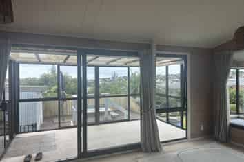 37B Albatross Road, Red Beach