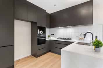 33 karaka village parade, Karaka