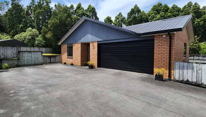 74B Karamea Street, Whalers Gate