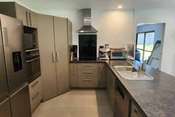 74B Karamea Street, Whalers Gate