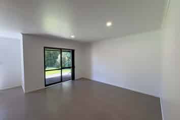 74B Karamea Street, Whalers Gate