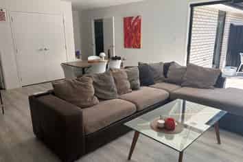 120 Seaview Road, Westown