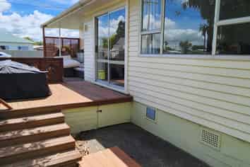 10 Pitt Street, Normanby