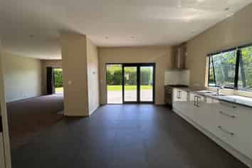 206 Broomfields Road, Whitford