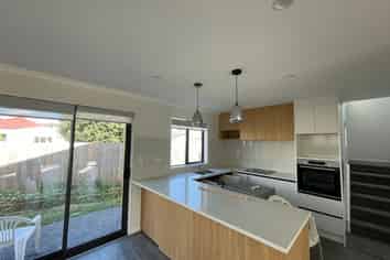 13C Graeme Avenue, Mangere East