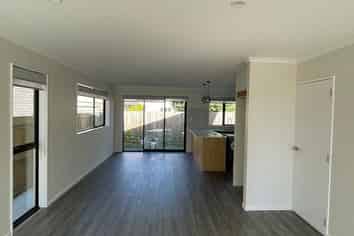 13C Graeme Avenue, Mangere East