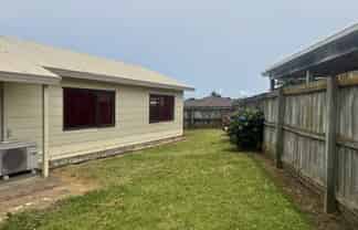 b/399 Roscommon Road, Clendon Park