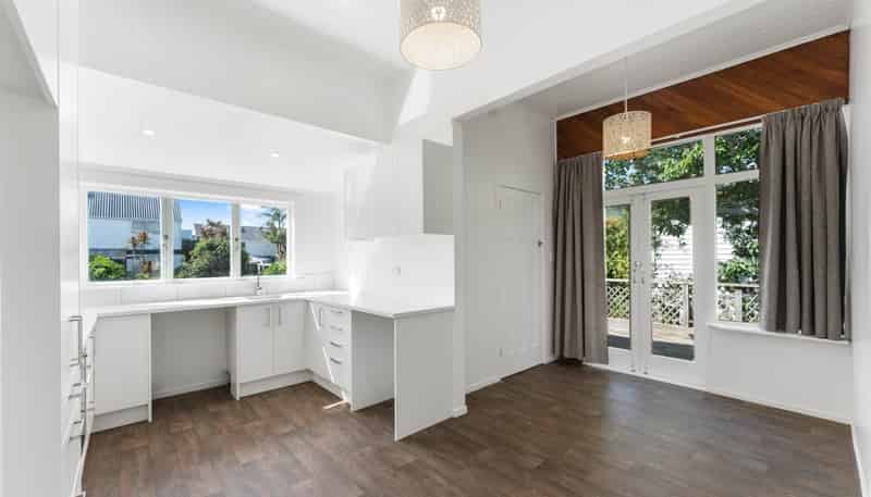 2/68 Taylors Road, Mount Albert