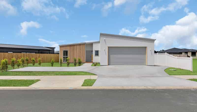 111 Kaurinui Crescent, One Tree Point