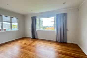 14 Kurahaupo Street, Orakei