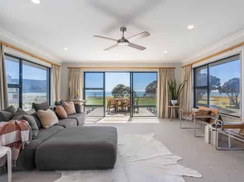 209A Esplanade Drive, Whangamata