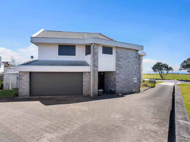 209A Esplanade Drive, Whangamata