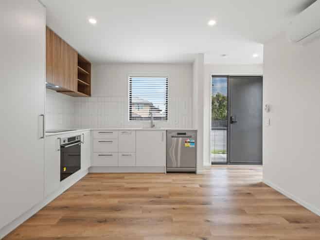 2/355 Barrington Street, Spreydon