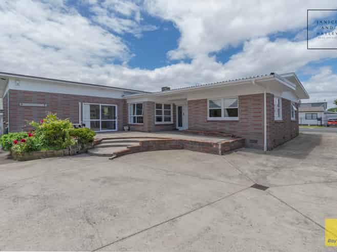 2B Adams Road, Manurewa