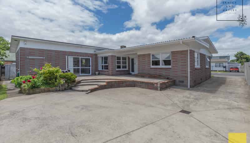 2B Adams Road, Manurewa
