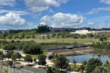 404B/3 Rose Garden Lane, Albany