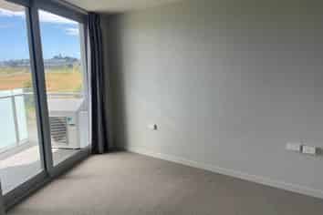 404B/3 Rose Garden Lane, Albany